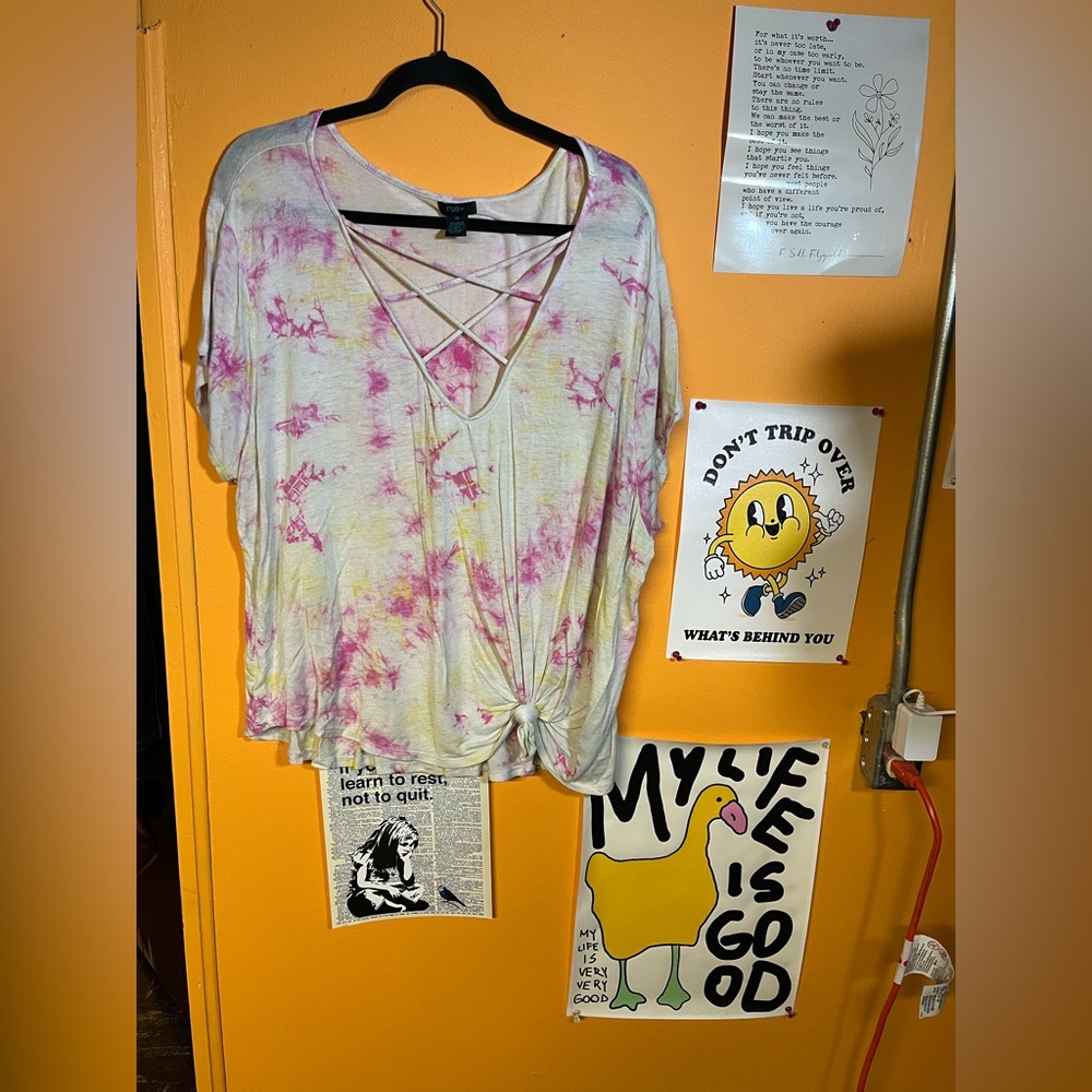 Criss-Cross Neckline Pink Tie-Dye Women's Top 3X